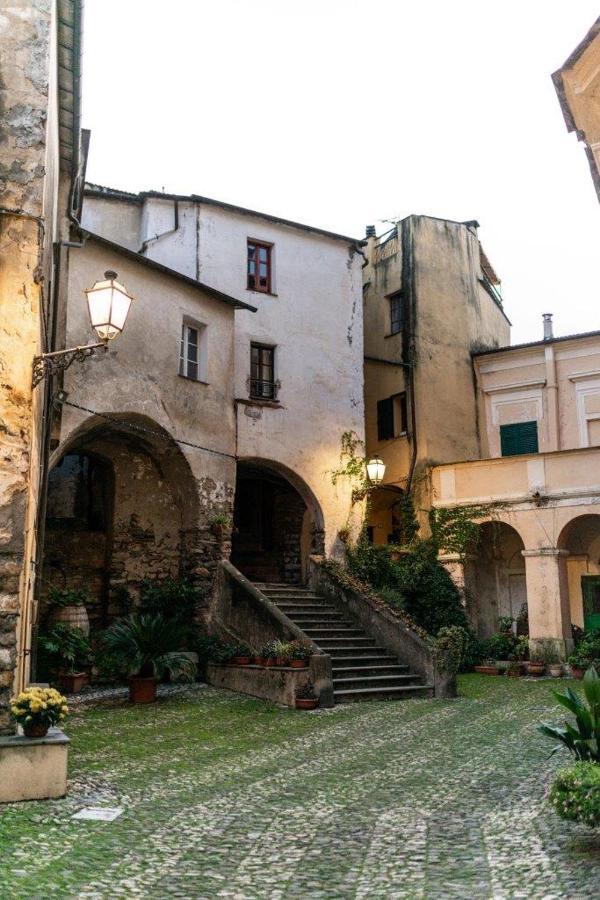 Bb Palazzo Doria Bed and Breakfast Dolcedo Eksteriør billede